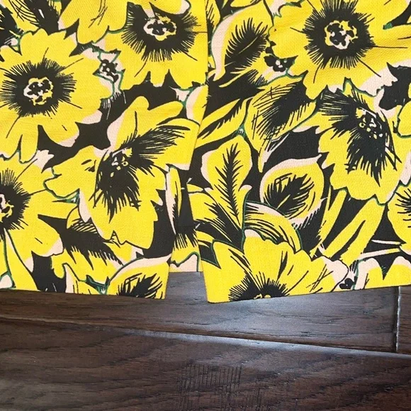 J Crew Floral Pencil Skirt Size 6 - Picture 4 of 4